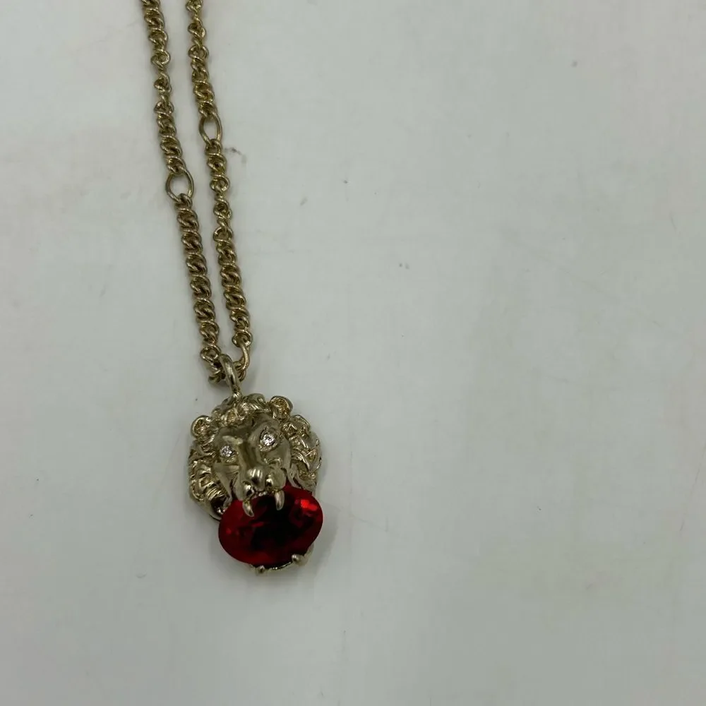 Gucci iconic gold tone lion head crystal necklace made in Italy - Picture 5 of 9